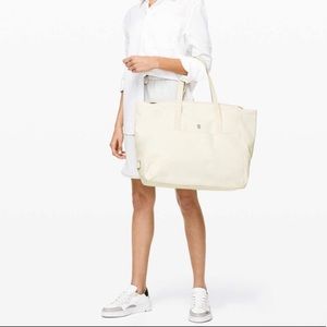 Lululemon All Avenues Bag 26L